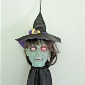 Halloween Spooky Green Witch,w/Flashing Red Eyes Animatronic Sensor by Gemmy